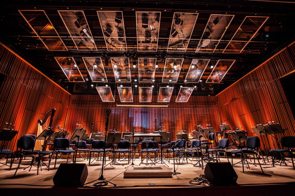 K-array - Orchestra Conductor Selects Python Line Arrays for Theater in ...