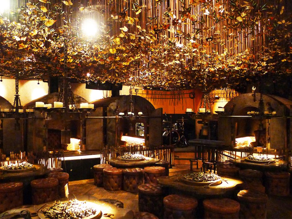 Karray Discreet Pro Audio Speakers for Sound System in Hong Kong Club