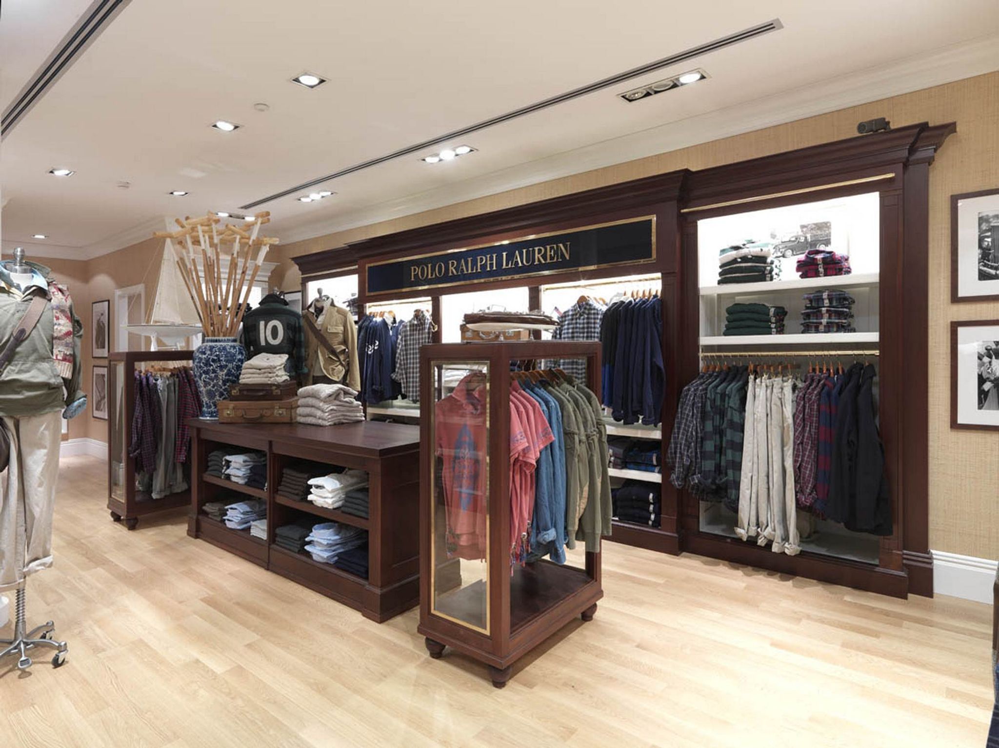Brian and Barry Retail Store Selects K-array For Expansion